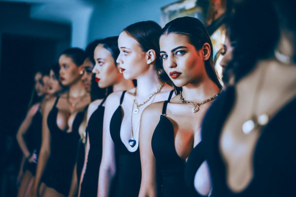 Explore breathtaking steampunk dress styles to ignite creativity